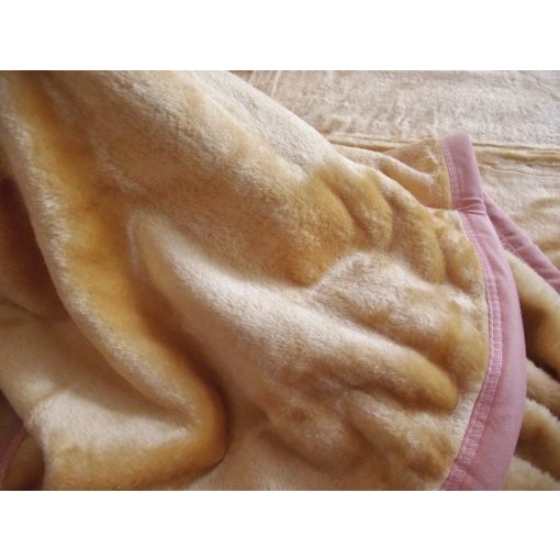 Melitta Arany Pléd Ágytakaró 200 x 240 cm