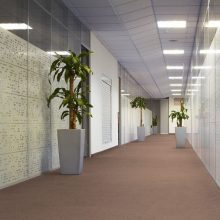 Medárd barna irodai padlószőnyeg 4 m széles