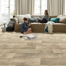 Berkes modern vinyl padló fahatású PVC tekercses barna 2 m és 4 m széles