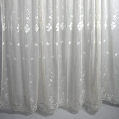 Tatjána organza függöny hímzett krém 300 x 250 cm