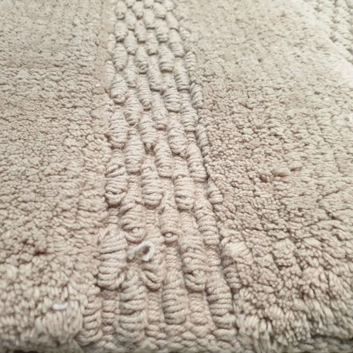 Filadelfia Guy Laroche Exkluzív Fürdőszoba Szőnyeg Bézs Színben 70 x 120 cm