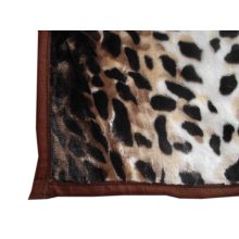 Retro Barna Pléd Ágytakaró Leopárd Mintával 150 x 200 cm